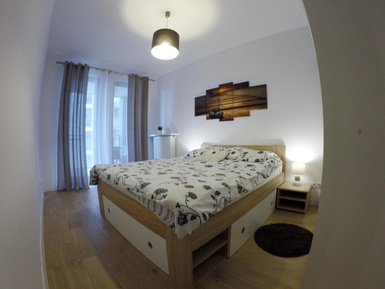Apartament Obrzezna 3 Deluxe Apartment
